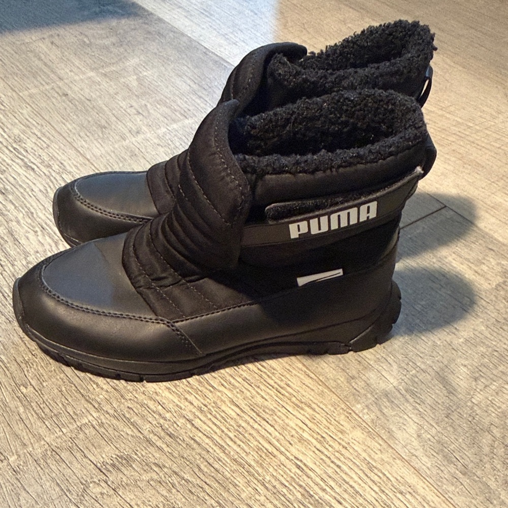 PUMA Kids Black Snow Boots